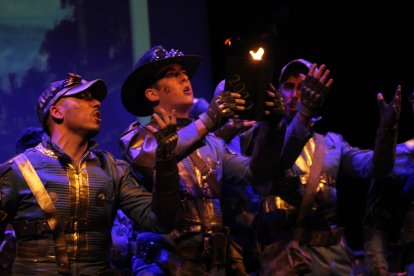 ‘Los últimos’, comparsa Ciudad de la Alhambra.