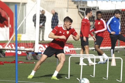 Nikola Maras en el calentamiento.