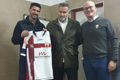 La camiseta hay que defenderla siempre.