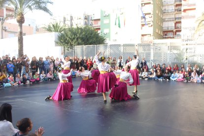 El Conservatorio Profesional de Danza celebra el Día de Andalucía.