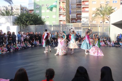 El Conservatorio Profesional de Danza celebra el Día de Andalucía.