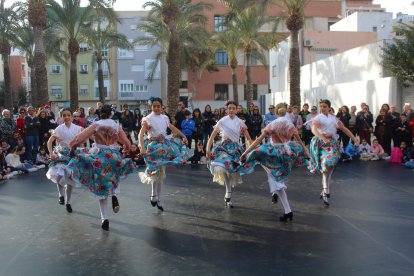 El Conservatorio Profesional de Danza celebra el Día de Andalucía.