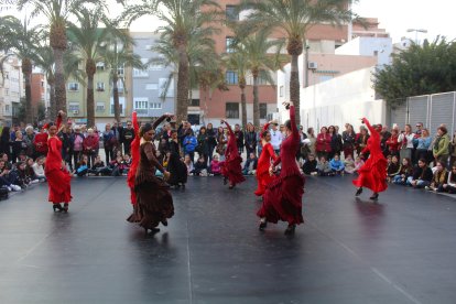 El Conservatorio Profesional de Danza celebra el Día de Andalucía.