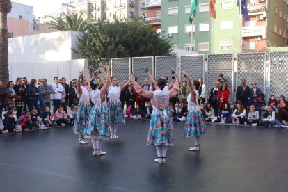 El Conservatorio Profesional de Danza celebra el Día de Andalucía.