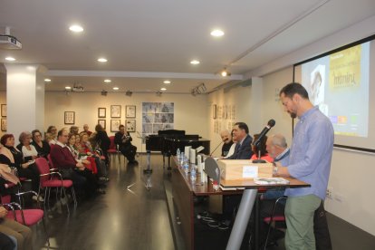 Presentación del libro ‘Munira’ antología poética de Pilar Quirosa.