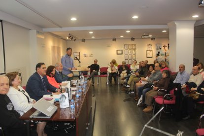 Presentación del libro ‘Munira’ antología poética de Pilar Quirosa.