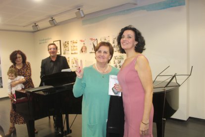 Presentación del libro ‘Munira’ antología poética de Pilar Quirosa.