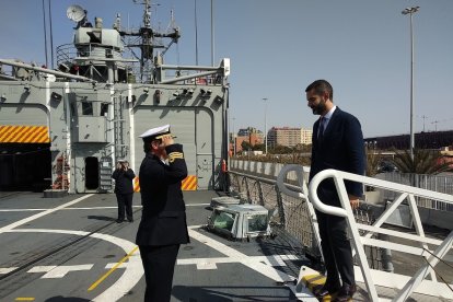 Llegada del alcalde a la fragata.