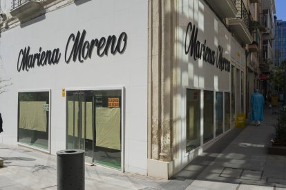 Los carteles de Se alquila o Se vende son más frecuentes en el centro.