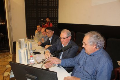 Cartas de Celia Viñas a su familia.