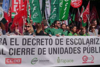 Manifestación contra el nuevo decreto de escolarización celebrada en Almería.