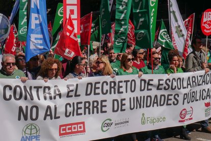 Manifestación contra el nuevo decreto de escolarización celebrada en Almería.