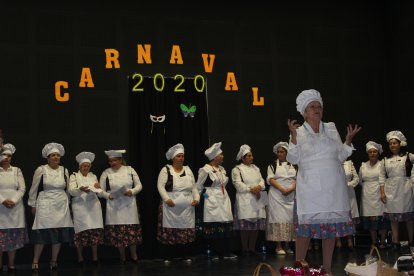 Las comparsas dieron mucho juego entre la asociación y el público.