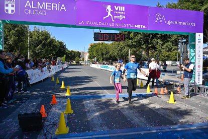 Carrera del Día de la Mujer en Almería. Llegadas a meta de 11 a 11:30 horas