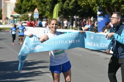 Carrera del Día de la Mujer en Almería. Llegadas a meta de 11 a 11:30 horas