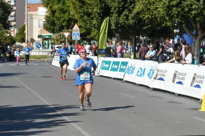 Carrera del Día de la Mujer en Almería. Llegadas a meta de 11 a 11:30 horas