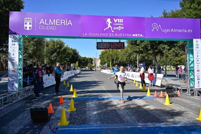Carrera del Día de la Mujer en Almería. Llegadas a meta de 11:30 a 11:45 horas.