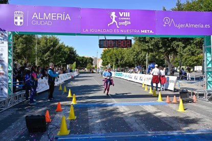 Carrera del Día de la Mujer en Almería. Llegadas a meta de 11:30 a 11:45 horas.