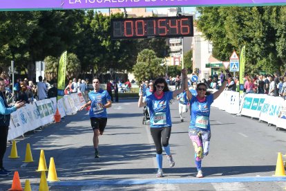 Carrera del Día de la Mujer en Almería. Llegadas a meta de 11:30 a 11:45 horas.