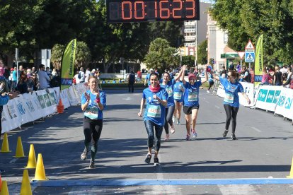 Carrera del Día de la Mujer en Almería. Llegadas a meta de 11:30 a 11:45 horas.