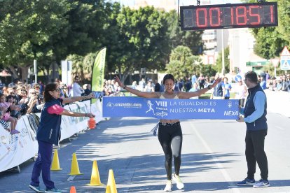 Carrera del Día de la Mujer en Almería. Llegadas a meta de 11:30 a 11:45 horas.