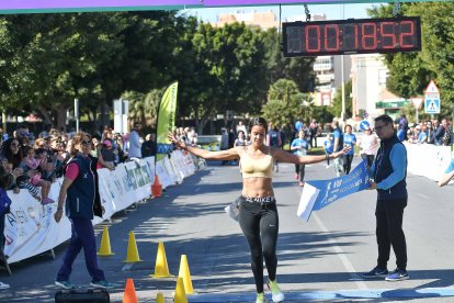 Carrera del Día de la Mujer en Almería. Llegadas a meta de 11:30 a 11:45 horas.