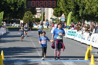 Carrera del Día de la Mujer en Almería. Llegadas a meta de 11:30 a 11:45 horas.