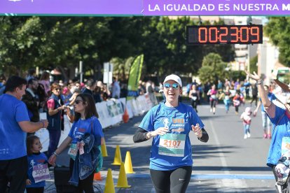 Carrera del Día de la Mujer en Almería. Llegadas a meta de 11:30 a 11:45 horas.