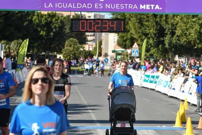 Carrera del Día de la Mujer en Almería. Llegadas a meta de 11:30 a 11:45 horas.