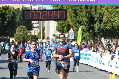 Carrera del Día de la Mujer en Almería. Llegadas a meta de 11:30 a 11:45 horas.