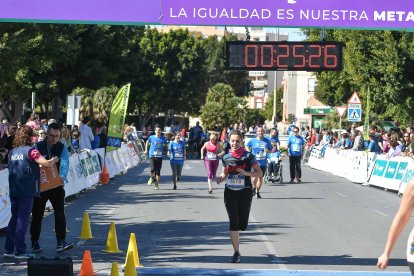 Carrera del Día de la Mujer en Almería. Llegadas a meta de 11:30 a 11:45 horas.