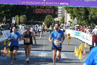 Carrera Día de la Mujer -  Llegadas de 12 a 12:30 horas.