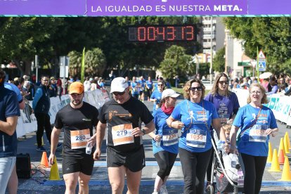 Carrera Día de la Mujer -  Llegadas de 12 a 12:30 horas.