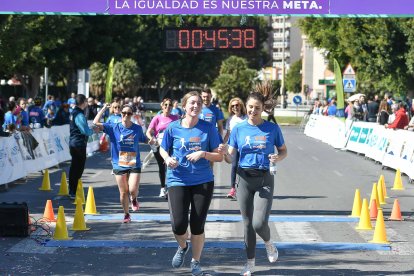 Carrera Día de la Mujer -  Llegadas de 12 a 12:30 horas.