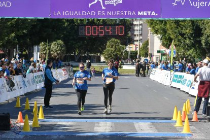 Carrera Día de la Mujer -  Llegadas de 12 a 12:30 horas.
