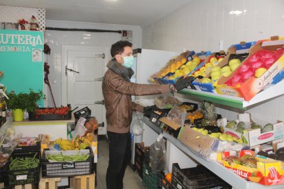 Farmacia Las Cuatro Calles, en calle Real esquina Eduardo Pérez.