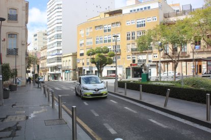 Una patrulla de la Policía Local en la Plaza de San Sebastián.