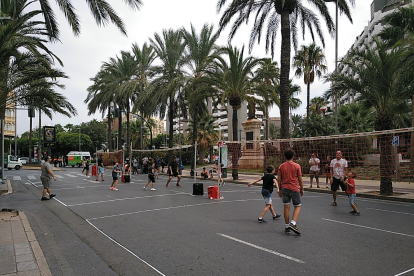 Cuando el voleibol sale a la calle.