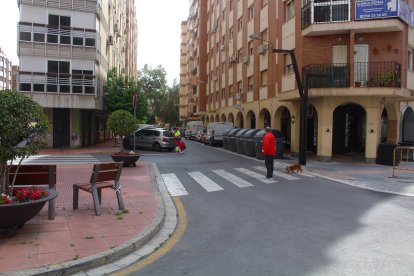 Barrios Mediterráneo-Oliveros, Hermandad de Pasión.