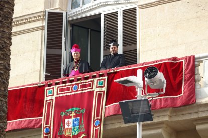 El obispo de la diócesis presidió la salida procesional de la Hermandad del Prendimiento.