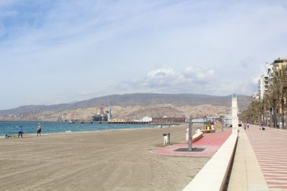 Las playas de la capital el segundo día de desconfinamiento de los niños.