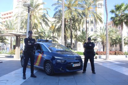 Policía Nacional ante el Palacio de Justicia.