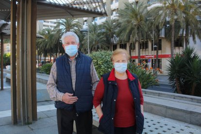 Mayores en la Rambla.