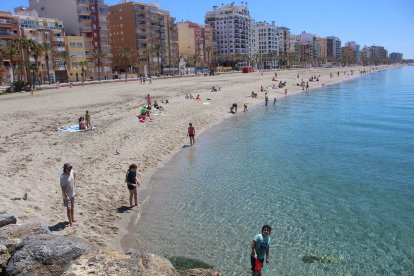 Las playas de la ciudad se llenaron con los más pequeños.