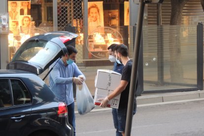 Preparando todo para una larga jornada.