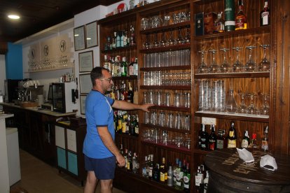 Duque de Mar, bar ubicado en el Paseo Marítimo Carmen de Burgos, Almería.