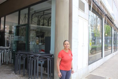 Belén López, gerente de Globe café gastrobar ubicado en la Galería Oliveros, Parque de Oliveros.