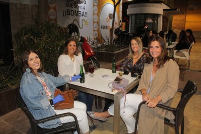 El Candil, tapería ubicada en la Plaza Urrutia.