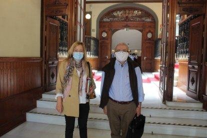 La alcaldesa de Níjar, Esperanza Pérez; y el alcalde de Vícar, Antonio Bonilla.