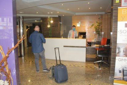 Nuevo cliente en el reabierto Nuevo Hotel Torreluz.